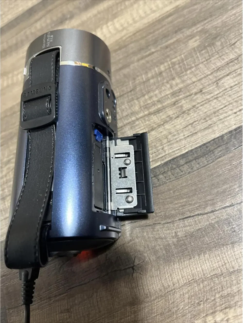 Samsung OIS DUO Camcorder 20x Zoom 1080p Video